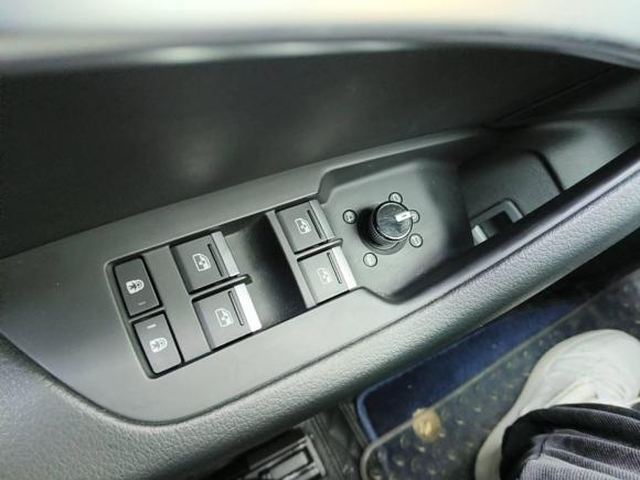 [上海·沪F] 二手奥迪奥迪A6L2021款 40 TFSI 豪华动感型