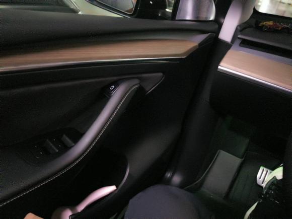 [广州·粤B] 二手特斯拉Model Y2021款 标准续航后驱版