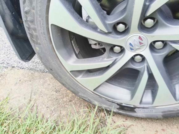 [无锡·苏B] 二手别克昂科威S2022款 改款 昂科威S 552T 两驱精英型