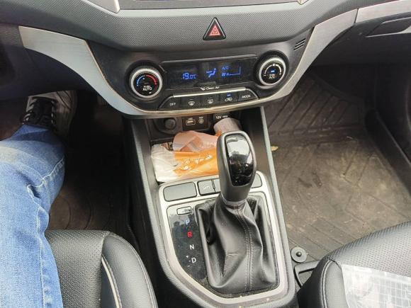 [广州·粤T] 二手现代北京现代ix252015款 1.6L 自动两驱尊贵型DLX