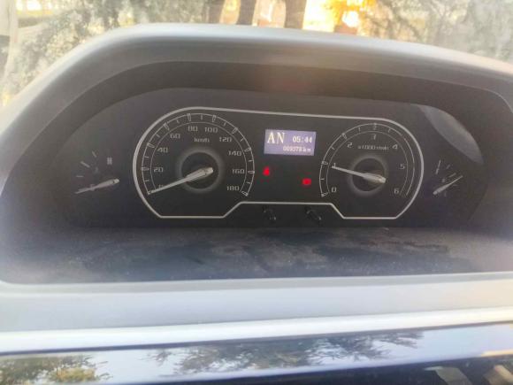 [青岛·鲁B] 二手上汽大通MAXUS新途V802021款 2.0T PLUS AMT全能王长轴中顶6/7/8/9座