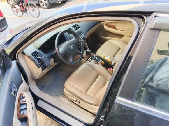 [上海·沪F] 二手本田雅阁2007款 2.4L 自动舒适经典版