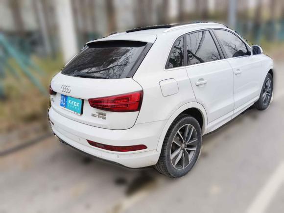 [武汉·鄂A] 二手奥迪奥迪Q32017款 30 TFSI 时尚型