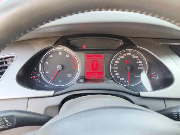 [无锡·苏B] 二手奥迪奥迪A4L2010款 2.0 TFSI 标准型