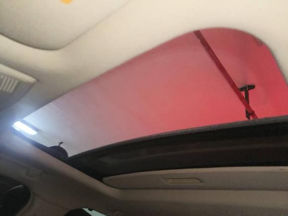 [上海·沪L] 二手凯迪拉克SLS赛威2011款 2.0T 精英型