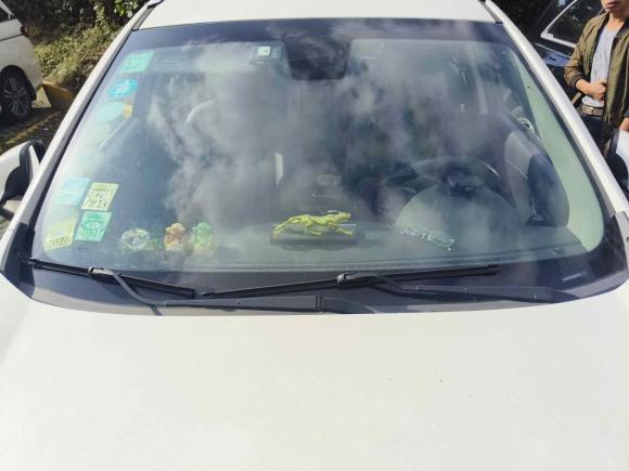 [上海·沪E] 二手奔腾奔腾X802015款 2.0L 自动豪华型