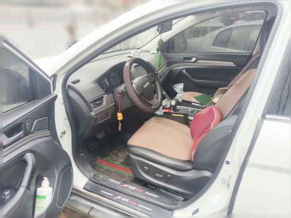 [南昌·赣A] 二手哈弗哈弗H62018款 运动版 1.5T 自动两驱精英型 国V