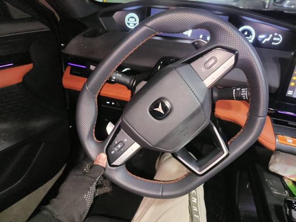 [嘉兴·浙F] 二手长安长安UNI-V2023款 1.5T 运动版