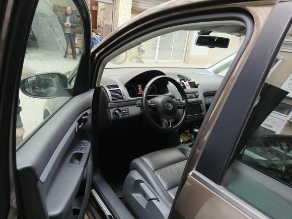 [上海·鄂F] 二手大众途安2013款 1.4T DSG睿智版5座