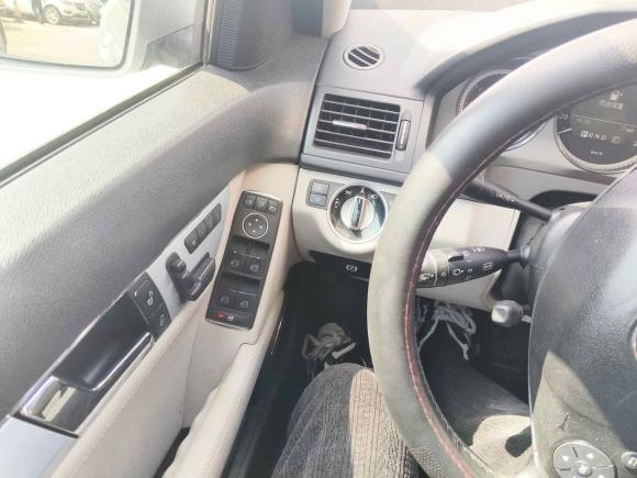 [成都·川A] 二手奔驰奔驰C级2010款 C 200 CGI旅行版