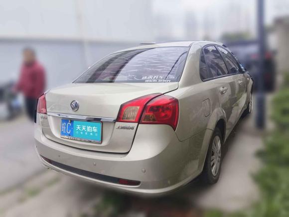 [上海·皖C] 二手别克凯越2015款 1.5L 手动经典型