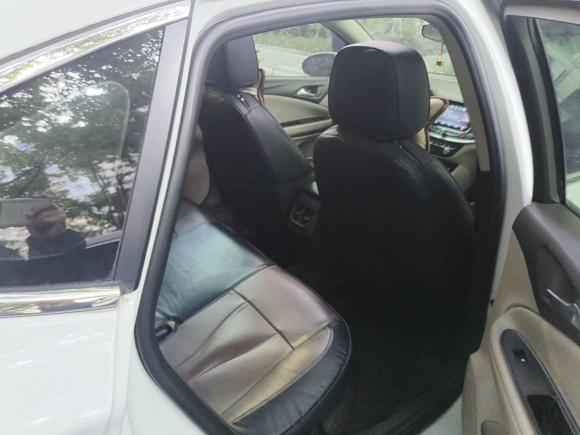 [成都·川A] 二手别克威朗2017款 三厢 15S 自动领先型