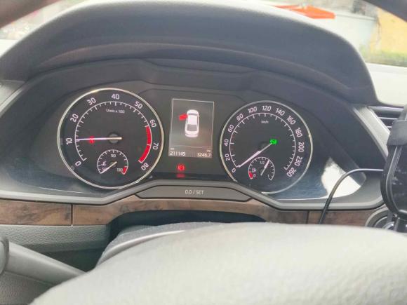 [广州·粤T] 二手斯柯达速派2016款 改款 TSI380 DSG尊行版