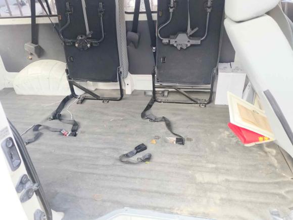 [广州·粤E] 二手金杯阁瑞斯2019款 2.0L快运舒适型7座国VI 1TZS