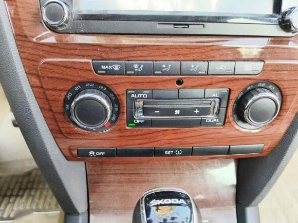 [武汉·鄂A] 二手斯柯达明锐2014款 1.6L 自动逸俊版