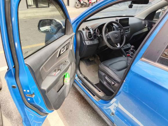 [深圳·粤B] 二手奔腾奔腾X402017款 1.6L 自动尊享型