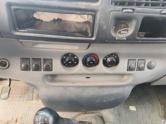 [成都·川A] 二手福特经典全顺2013款 2.8T柴油冰白物流车长轴中顶JX493ZLQ4