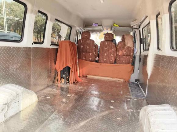 [无锡·苏B] 二手大通新途V802023款 2.0T AMT经典傲运通长轴中顶6/7/8/9座