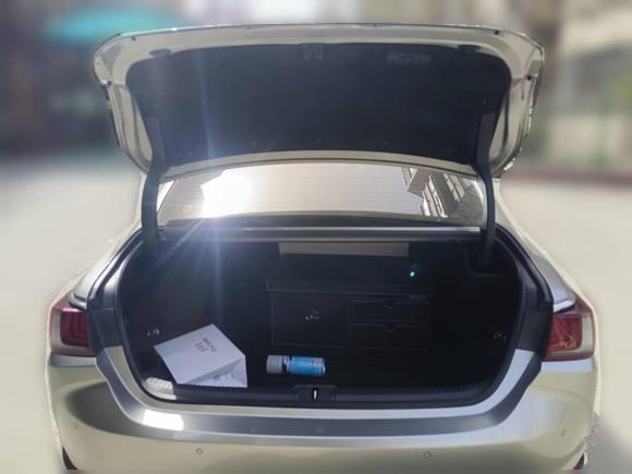 [西安·陕A] 二手雷克萨斯雷克萨斯ES2018款 200 卓越版 国V