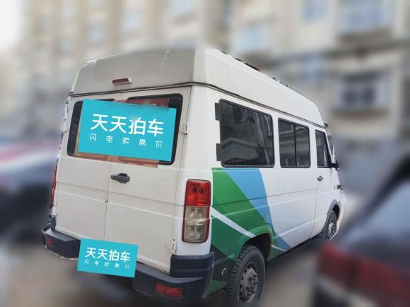 [济南·鲁A] 二手依维柯依维柯得意2014款 2.5T-A35 NJ6484ACM47Z4