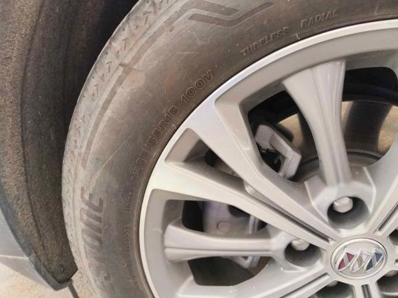 [上海·苏U] 二手别克昂科威Plus2022款 昂科威Plus 652T 五座四驱豪华型