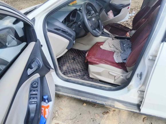 [南京·苏A] 二手福特福克斯2017款 三厢 1.6L 自动舒适型智行版