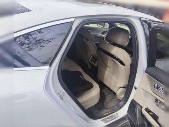 [上海·沪A] 二手比亚迪汉2024款 EV 荣耀版 506KM前驱尊贵型