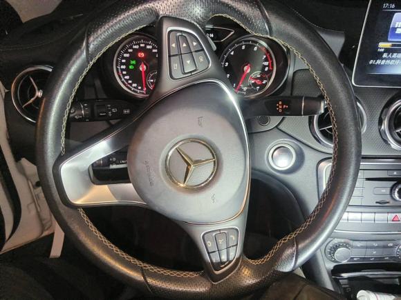 [嘉兴·浙F] 二手奔驰奔驰GLA2017款 GLA 220 4MATIC 时尚型