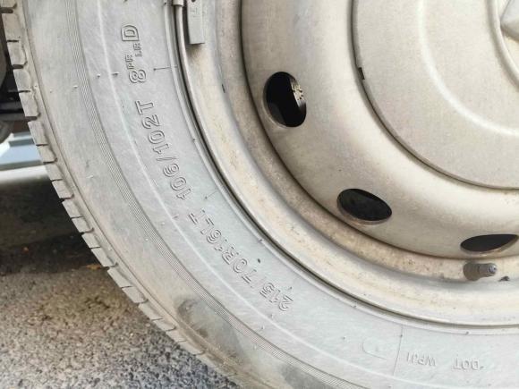 [合肥·皖A] 二手上汽大通MAXUS新途V802023款 2.0T 手动经典傲运通长轴超低顶6/7/8/9座