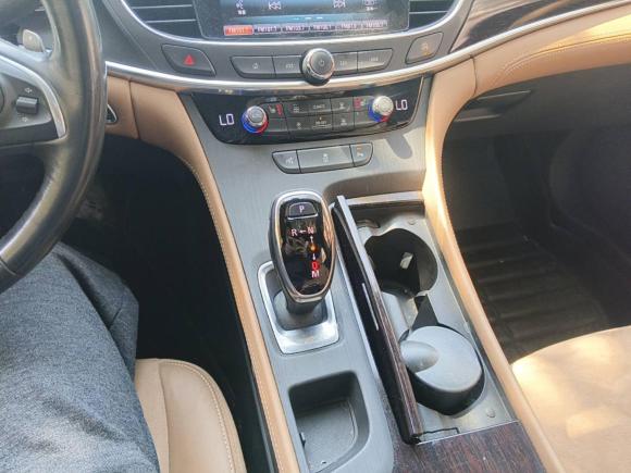 [上海·沪D] 二手别克君越2018款 28T 精英型