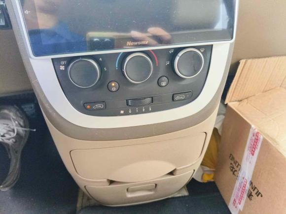 [深圳·粤B] 二手别克别克GL82014款 2.4L 经典版