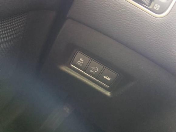 [上海·沪D] 二手英菲尼迪英菲尼迪Q502014款 2.0T 舒适版