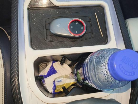 [广州·粤A] 二手哪吒汽车哪吒GT2023款 580 AWD