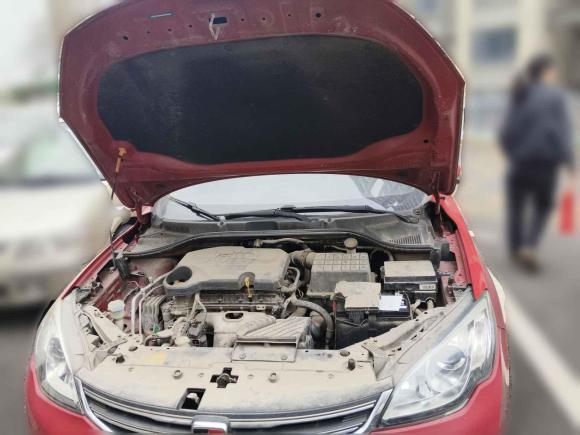 [南京·苏A] 二手荣威荣威3602015款 1.5L 手动豪华版