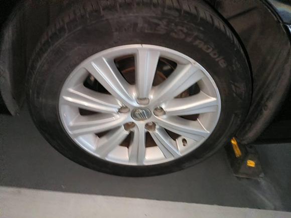 [南通·苏F] 二手丰田皇冠2010款 2.5L Royal 真皮天窗版