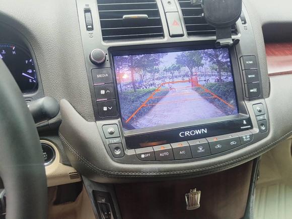 [广州·粤J] 二手丰田皇冠2010款 2.5L Royal 真皮天窗版