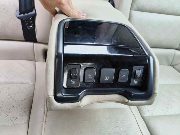 [南京·苏A] 二手标致标致5082014款 2.3L 罗兰·加洛斯版