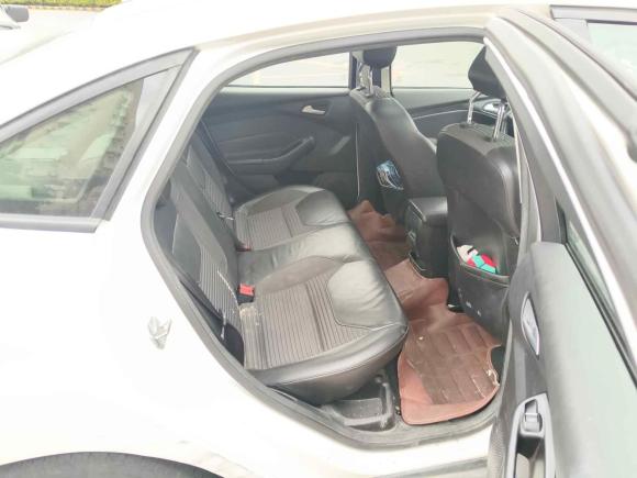 [佛山·粤Y] 二手福特福克斯2017款 三厢 1.6L 自动风尚型智行版