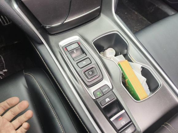 [广州·粤A] 二手本田雅阁2022款 锐·混动 2.0L 幻夜·锐智版