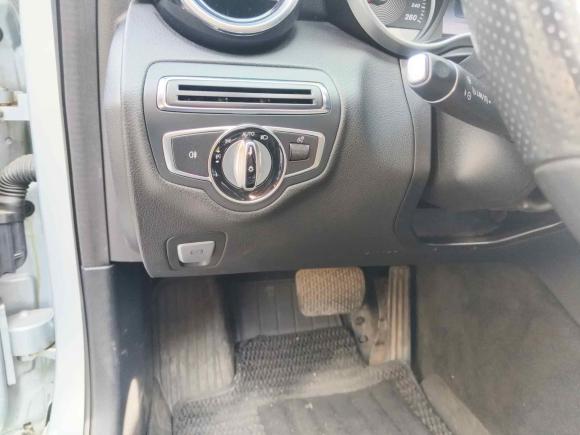 [广州·粤A] 二手奔驰奔驰C级2015款 改款 C 180 L 运动型