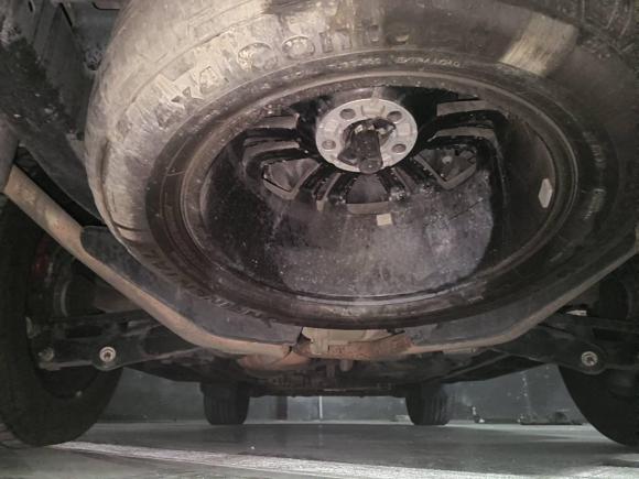 [广州·粤A] 二手路虎发现2016款 3.0 SC 曜黑典藏版 SE