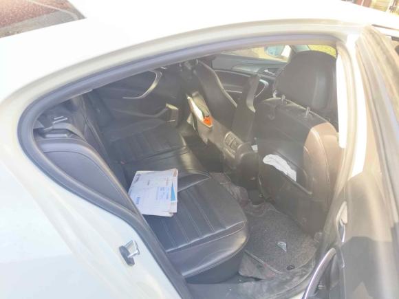 [青岛·鲁B] 二手别克君威2010款 2.0T 旗舰运动版