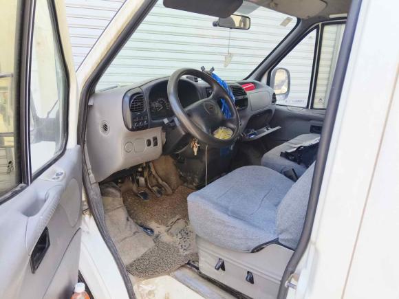 [上海·沪A] 二手福特经典全顺2013款 2.8T柴油普通型短轴中顶JX493ZLQ3A