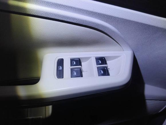 [深圳·粤B] 二手大众朗行2015款 1.6L 自动舒适版