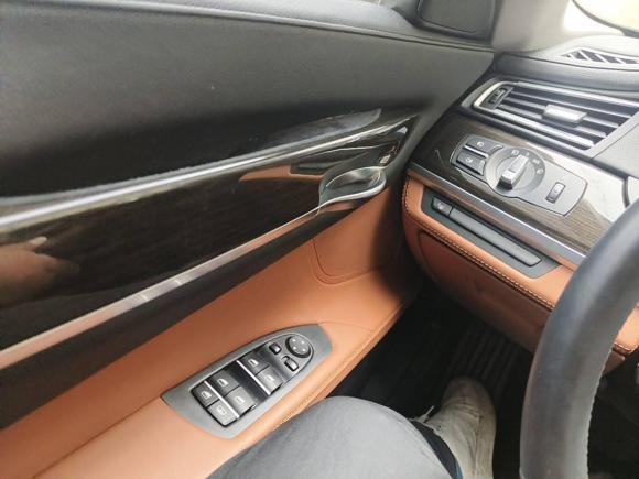 [无锡·苏B] 二手宝马宝马7系2014款 730Li 臻享型