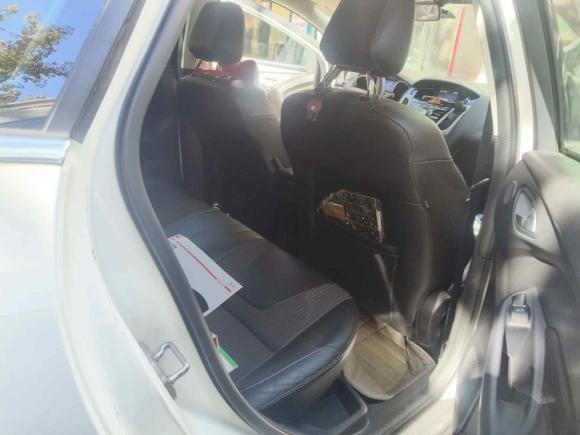 [济南·鲁A] 二手福特福克斯2012款 两厢 2.0L 自动豪华运动型