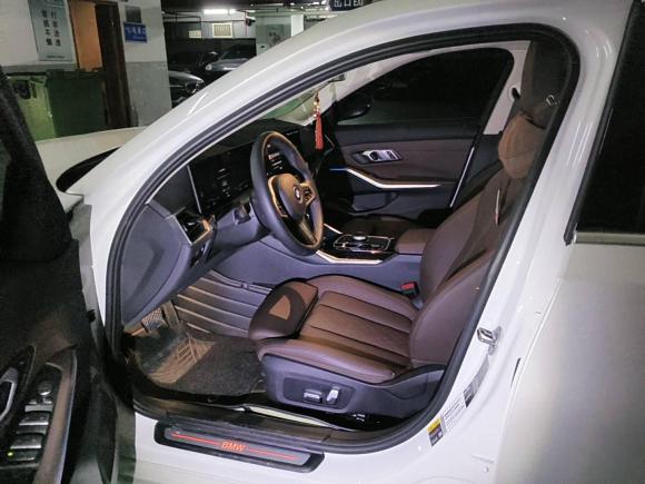 [上海·沪A] 二手宝马宝马i32022款 eDrive 35 L