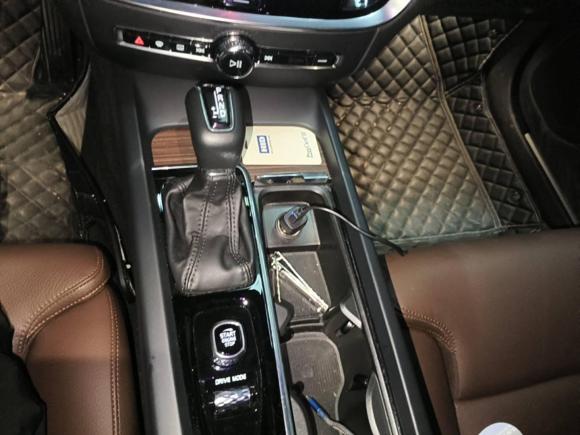 [上海·沪F] 二手沃尔沃沃尔沃S602021款 T4 智远豪华版