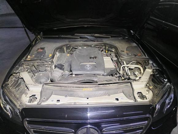 [上海·沪D] 二手奔驰奔驰E级2017款 E 200 运动型 4MATIC