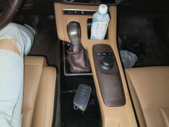 [上海·沪K] 二手雷克萨斯雷克萨斯ES2015款 250 典雅版